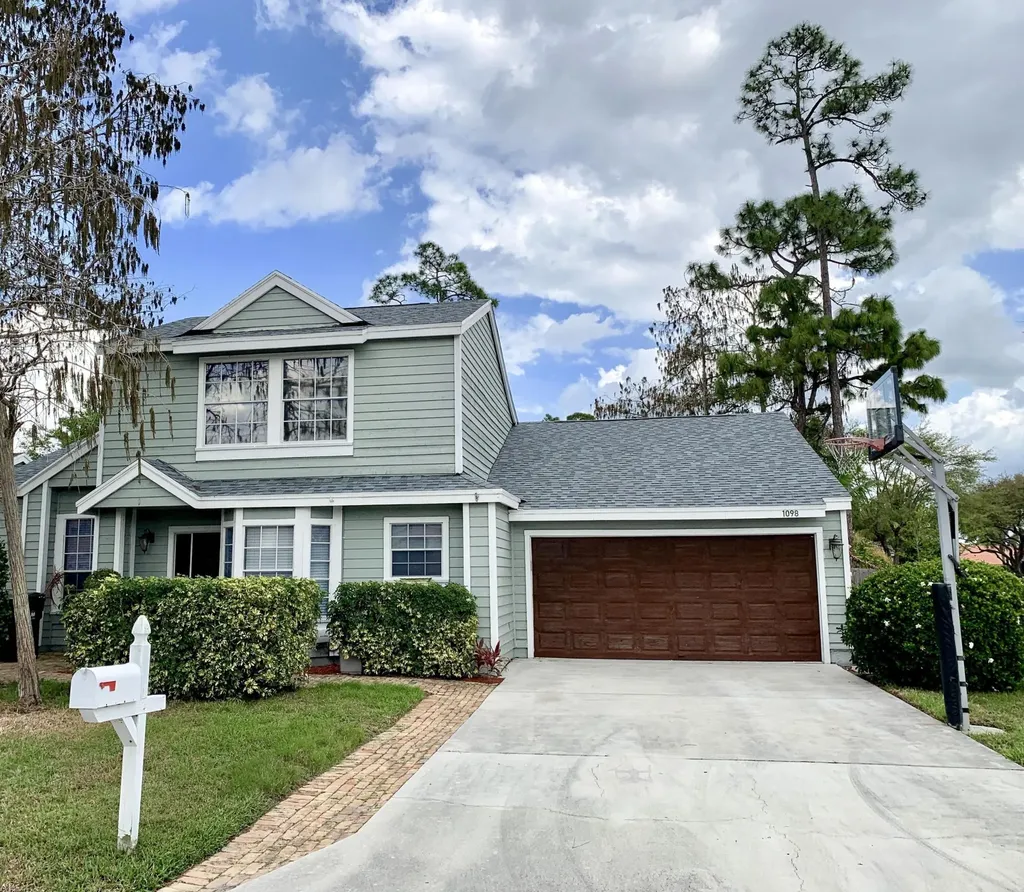 1098 Aviary Road Wellington FL 33414