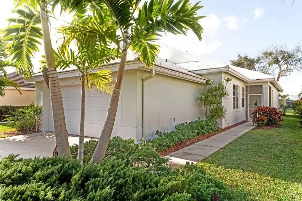 2591 Country Golf Drive Wellington FL 33414