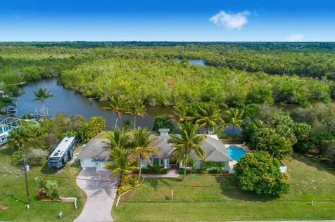 643 NE Emerson Street Port St Lucie FL 34983