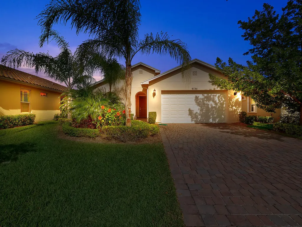 9734 SW Chestwood Avenue Port St Lucie FL 34987