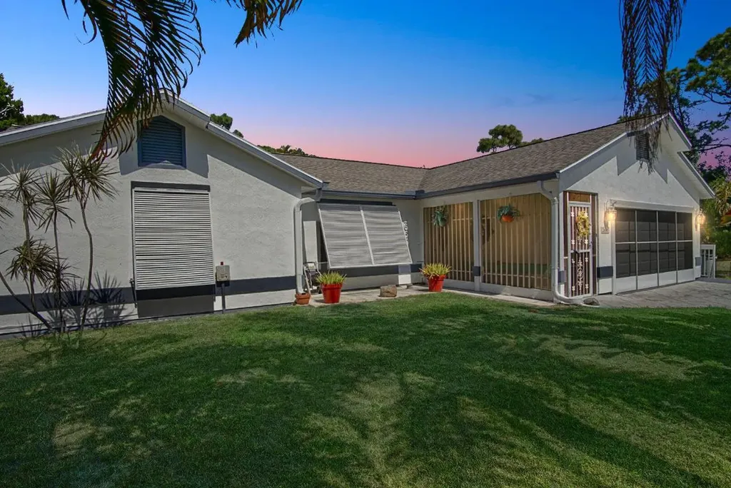 2665 SE Calusa Avenue Port St Lucie FL 34952