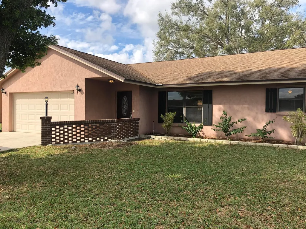 7605 Woodland Creek Lane Lake Worth FL 33467