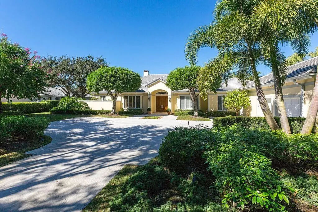2539 Fairway Island Drive Wellington FL 33414