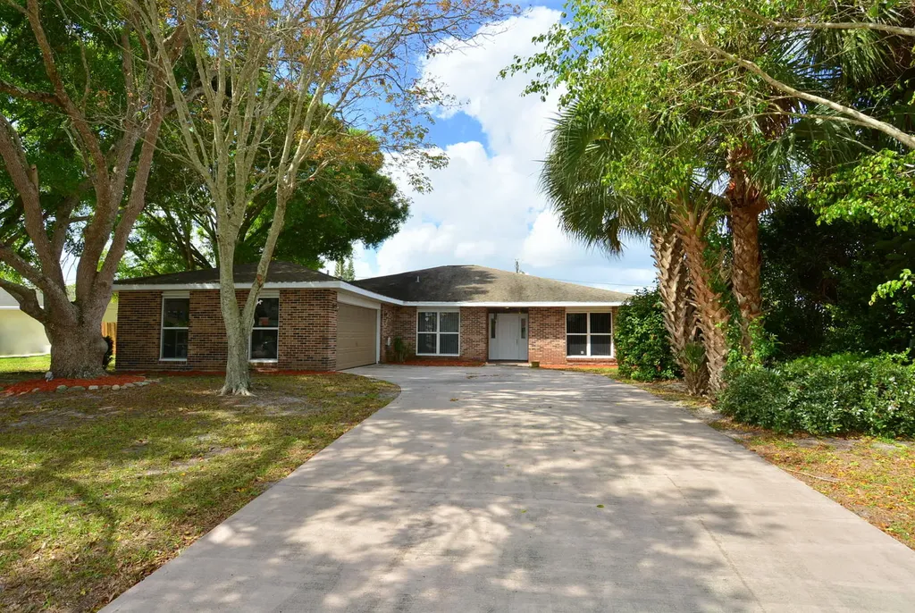 149 NE Caprona Avenue Port St Lucie FL 34983