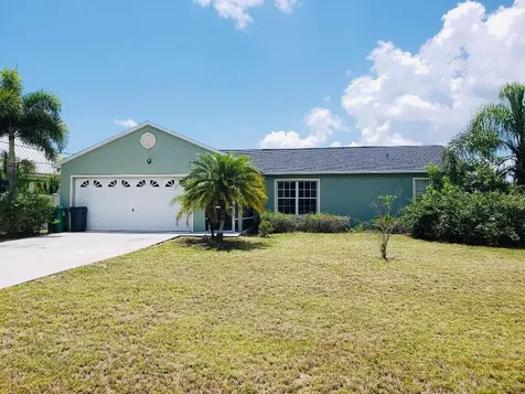 900 SW Dubois Avenue Port St Lucie FL 34953