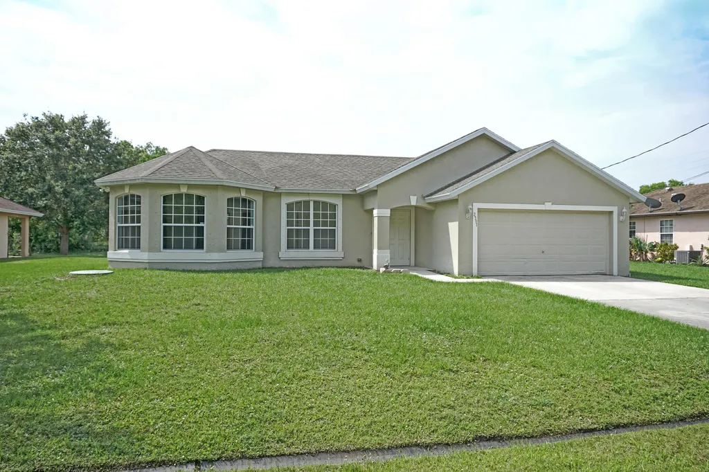 2391 SE Rock Springs Drive Port St Lucie FL 34952