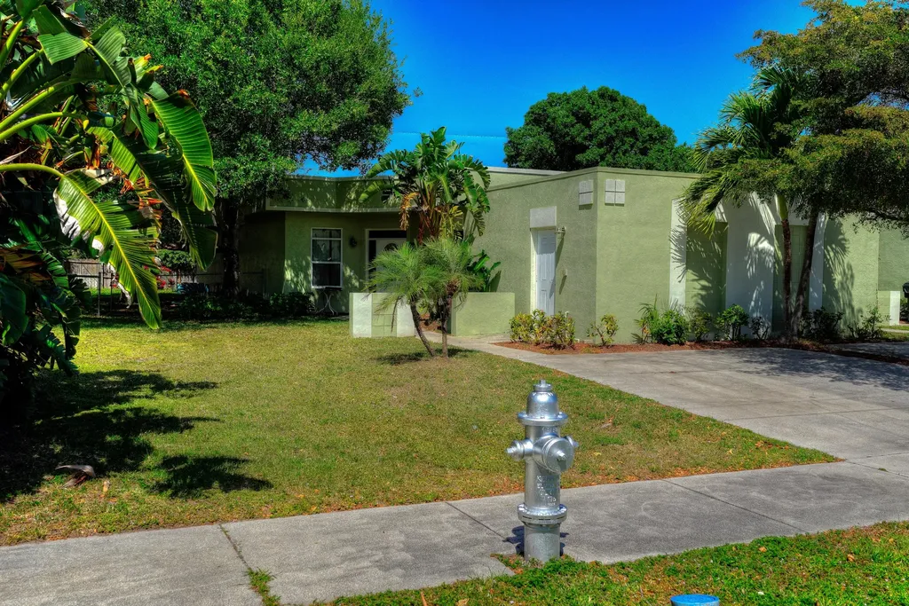 673 Ipswich Street Boca Raton FL 33487