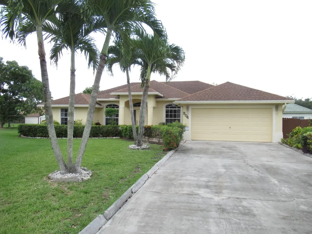 204 Park Road N Royal Palm Beach FL 33411