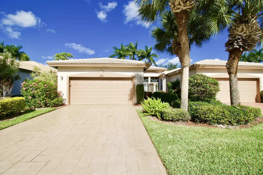 10660 Royal Caribbean Circle Boynton Beach FL 33437