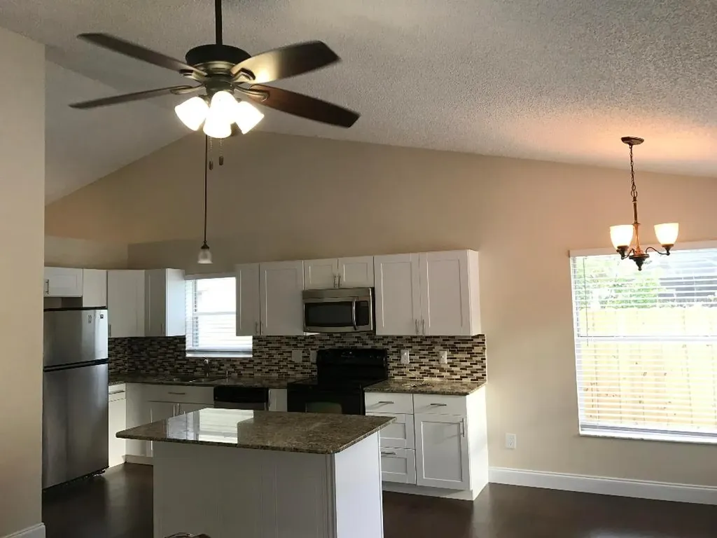 1161 New Parkview Place Haverhill FL 33417