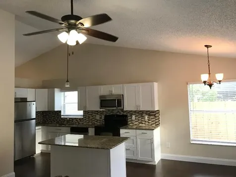 1161 New Parkview Place Haverhill FL 33417