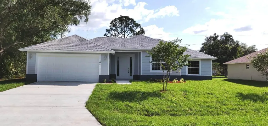 1671 SW Alberca Lane Port St Lucie FL 34953