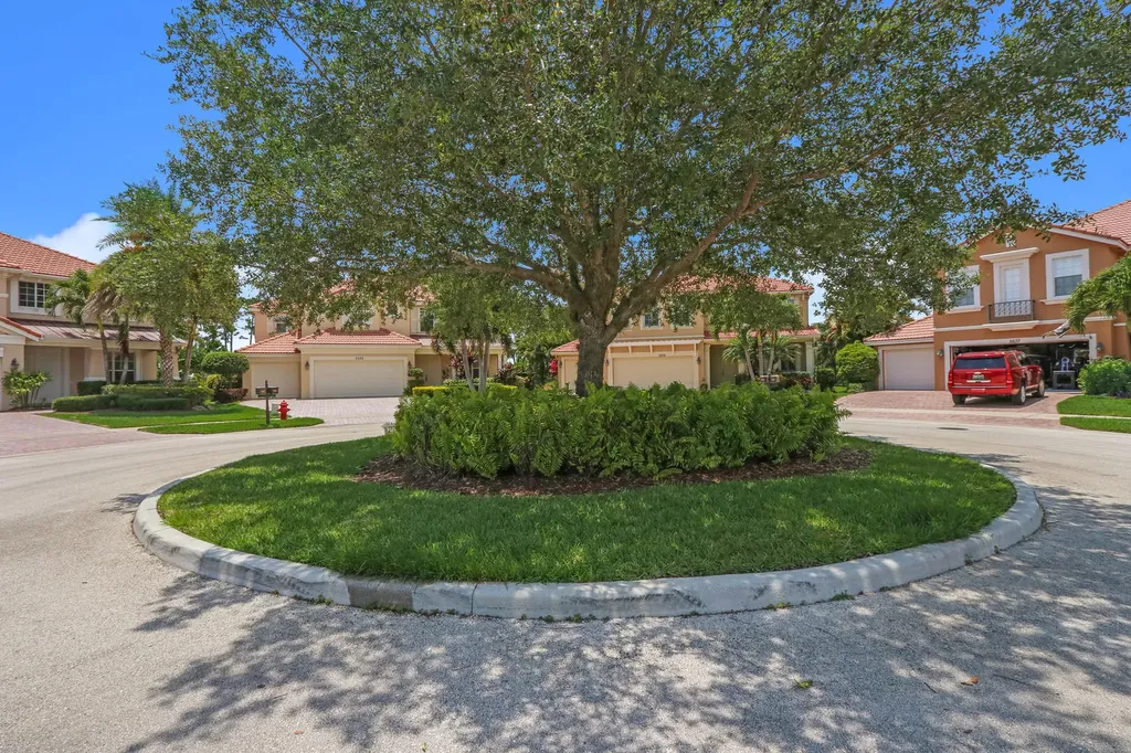 5536 SE Hammock Reserve Terrace Hobe Sound FL 33455