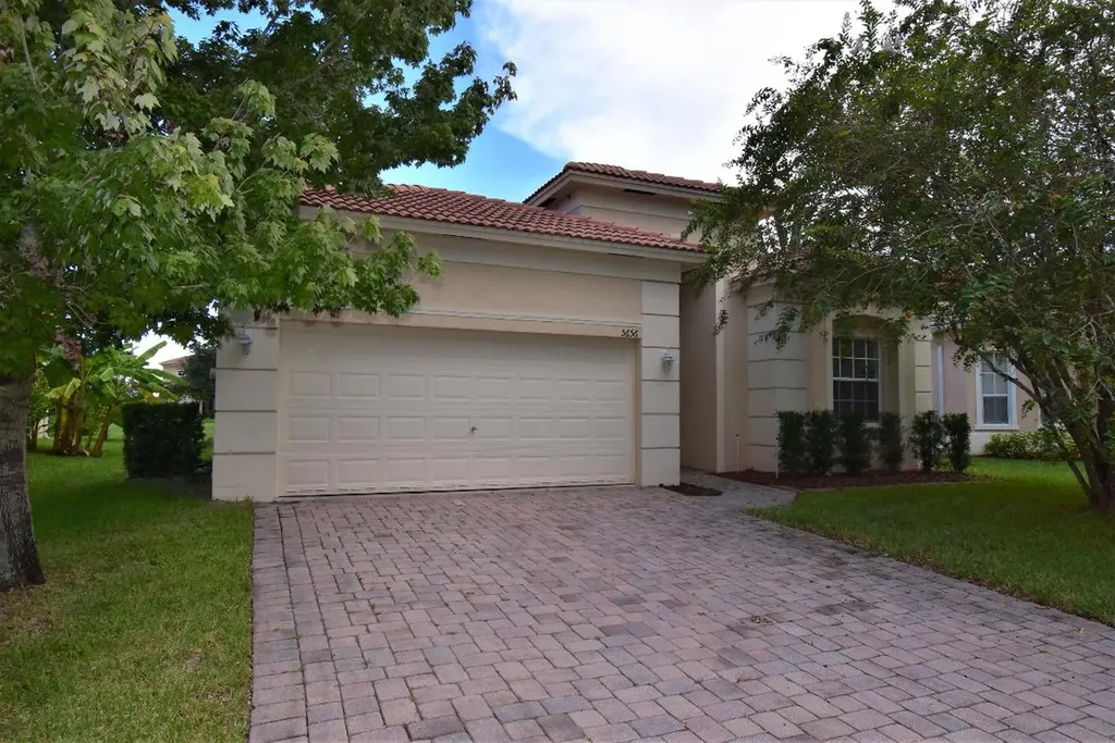 5656 Spanish River Road Fort Pierce FL 34951