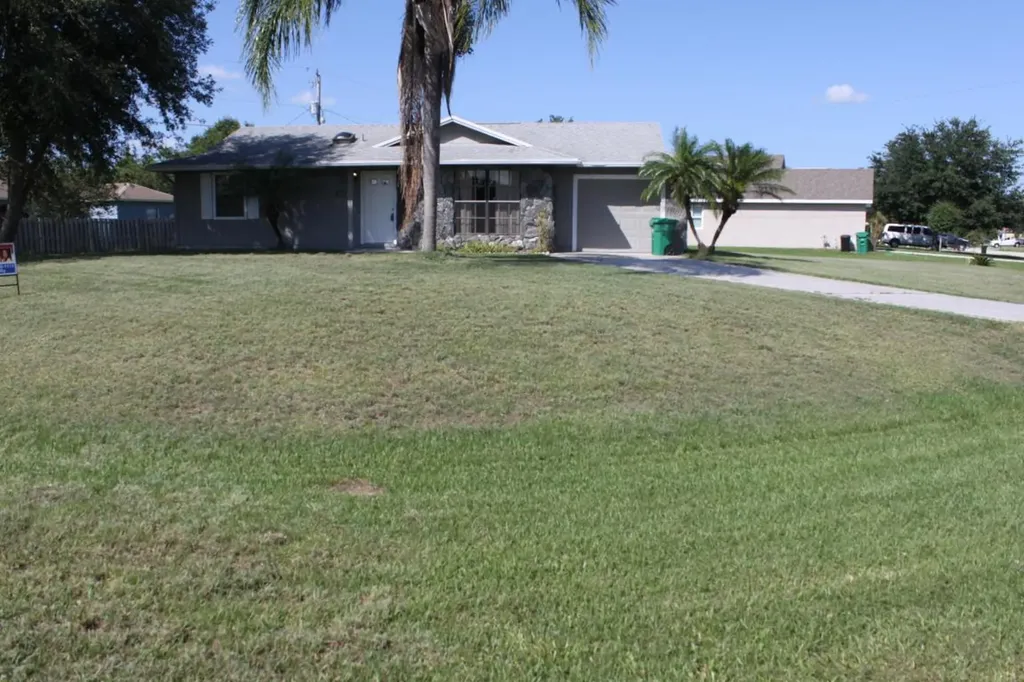 999 SW Mcelroy Avenue Port St Lucie FL 34953