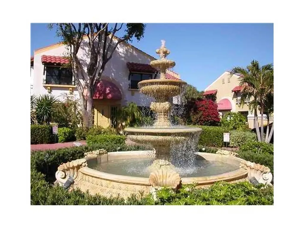 16 Uno Lago Drive Juno Beach FL 33408