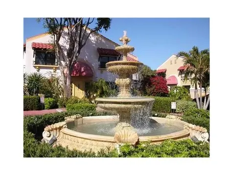 16 Uno Lago Drive Juno Beach FL 33408