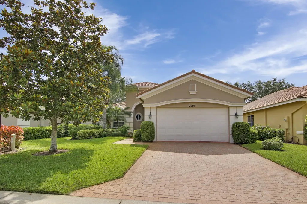 9024 Short Chip Circle Port St Lucie FL 34986