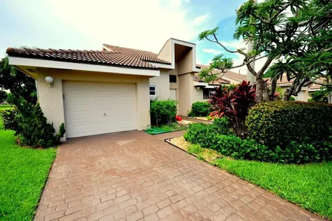 6943 Fountains Circle Lake Worth FL 33467