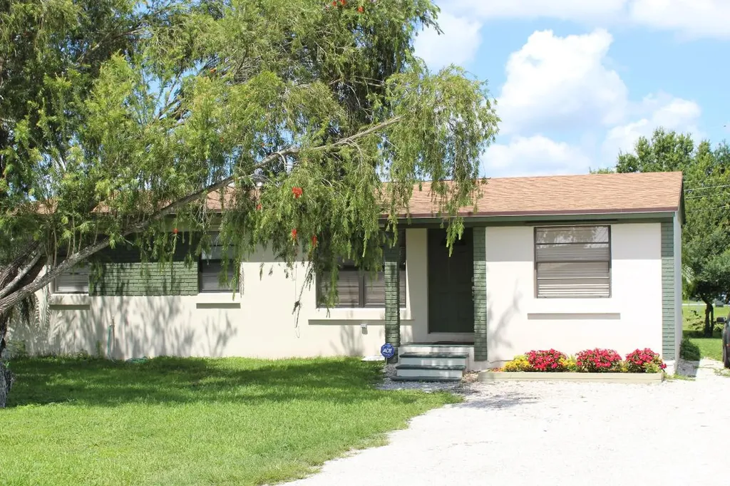 898 Whitaker Road Belle Glade FL 33430