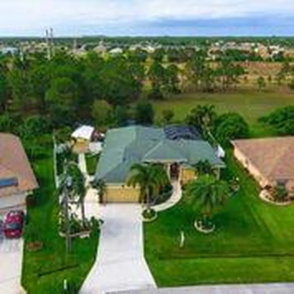 5579 NW North Crisona Circle Port St Lucie FL 34986