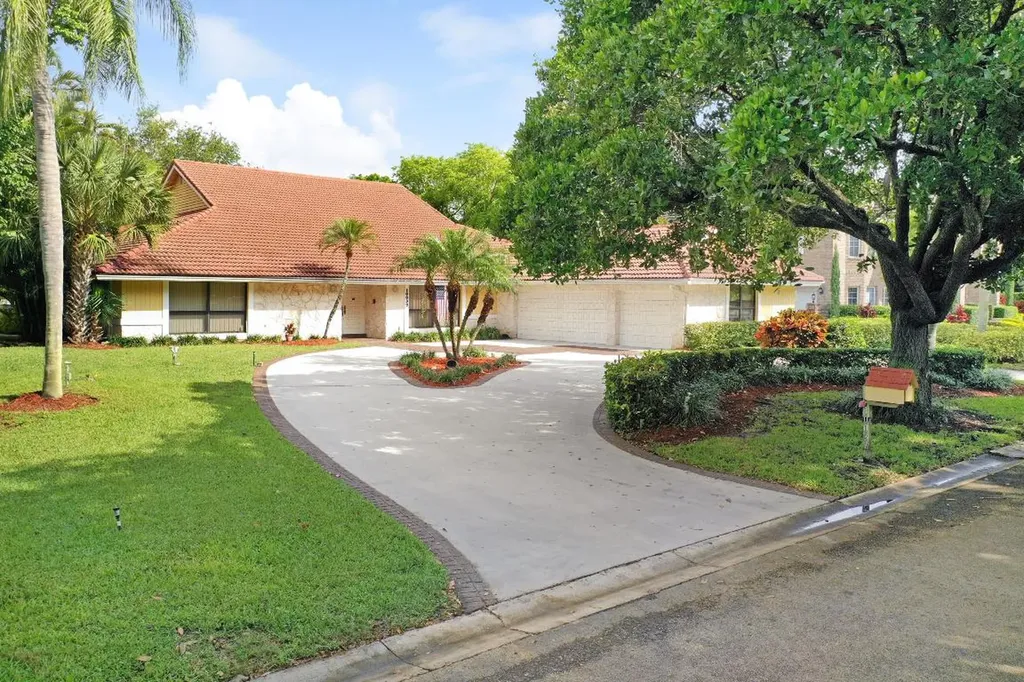 10037 Vestal Place Coral Springs FL 33071