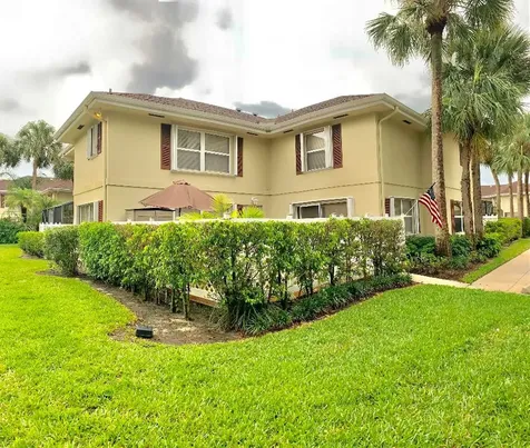 18 Amherst Court Royal Palm Beach FL 33411