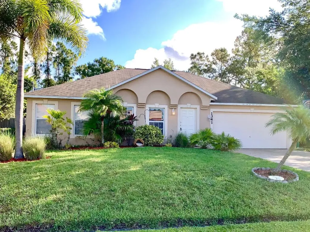 1341 SW Bougainvillea Avenue Port St Lucie FL 34953