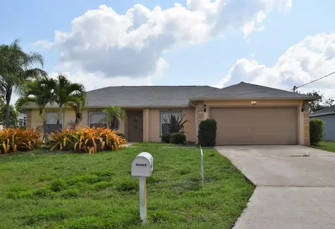 2549 SW Chestnut Lane Port St Lucie FL 34953