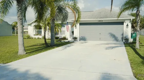 1932 SE Dock Street Port St Lucie FL 34952