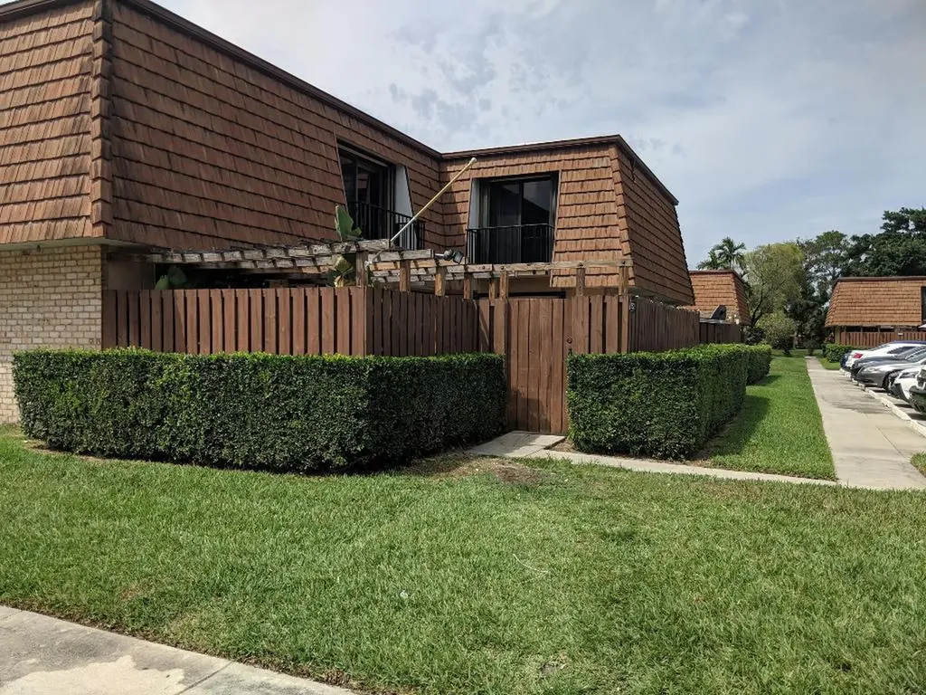 1521 15th Lane Greenacres FL 33463
