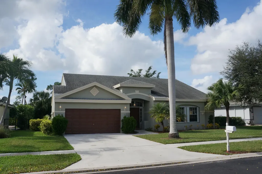 1125 Wild Cherry Lane Wellington FL 33414