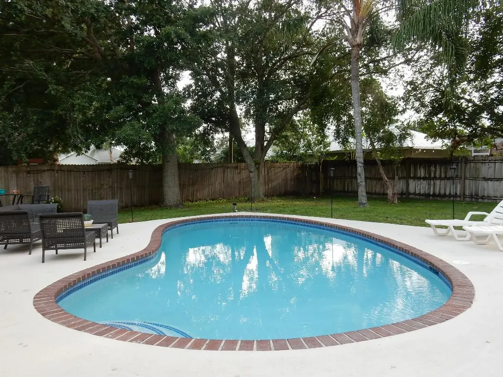 2534 SW Hinchman Street Port St Lucie FL 34984