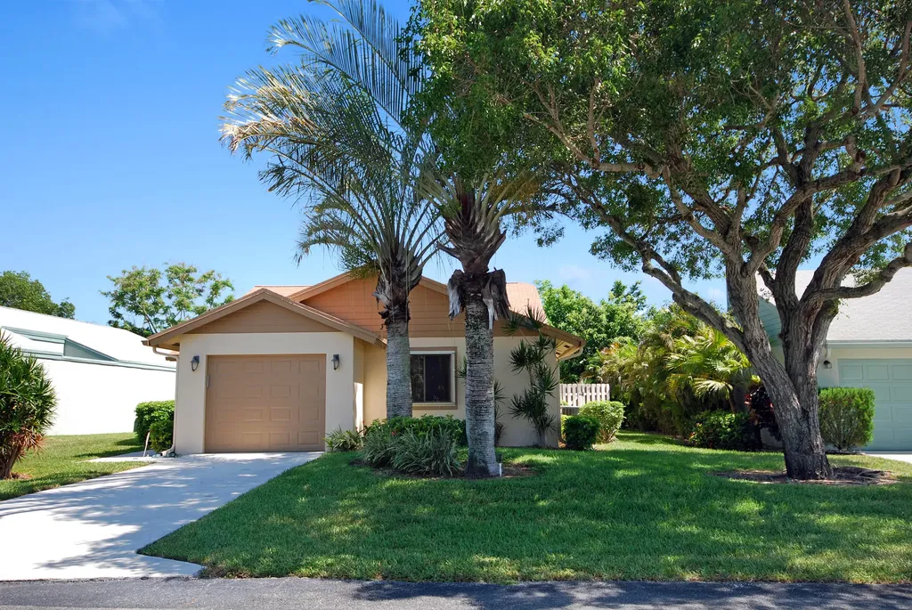 2593 NW 13th Street Delray Beach FL 33445
