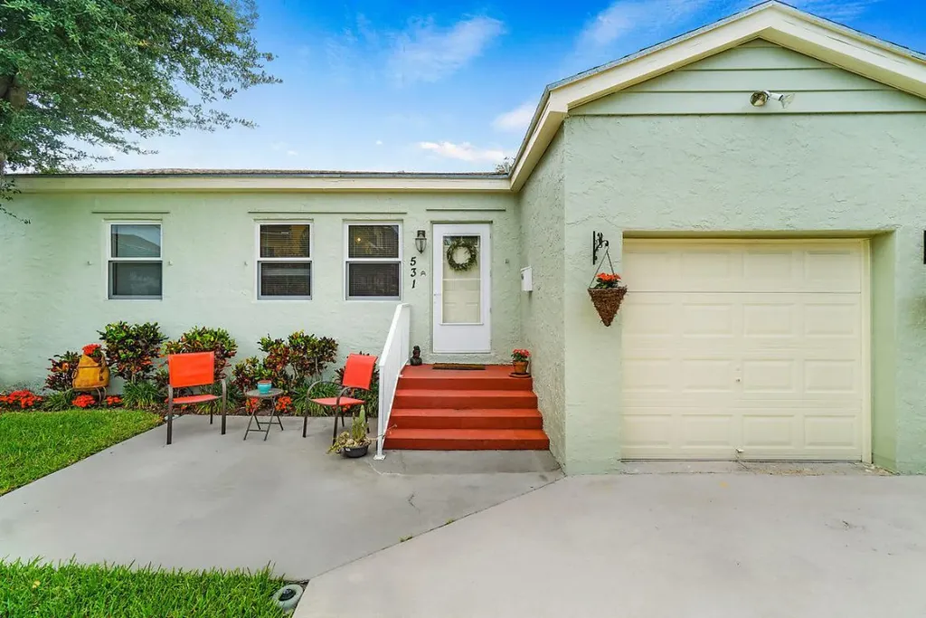 531 S N Street Lake Worth Beach FL 33460