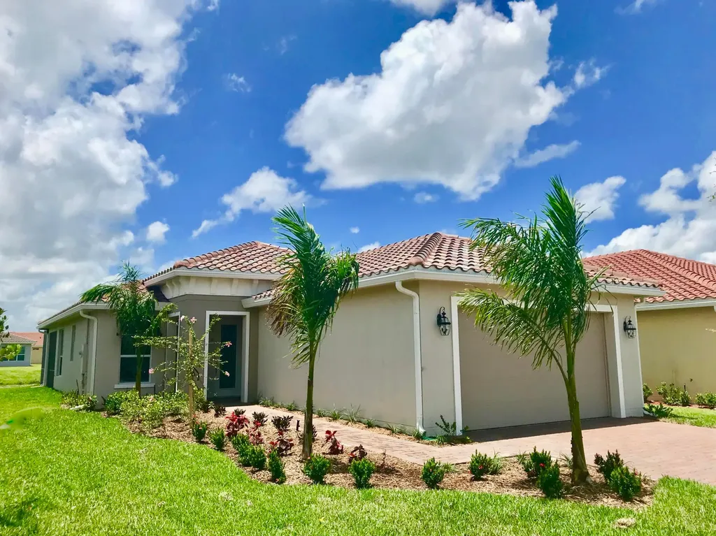 10232 SW Coral Tree Circle Port St Lucie FL 34987