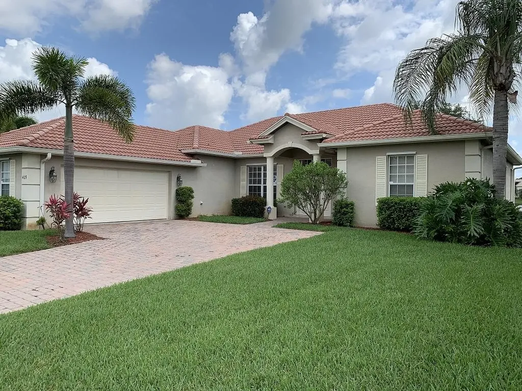 405 NW Dover Court Port St Lucie FL 34983