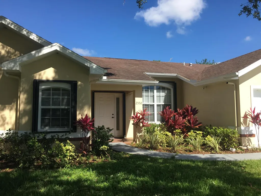 2350 SW Wynnewood Street Port St Lucie FL 34953