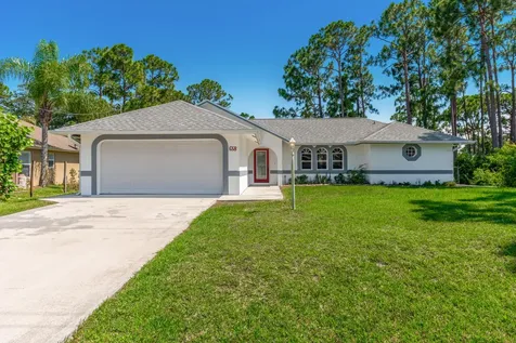 658 SE Sweetbay Avenue Port St Lucie FL 34983