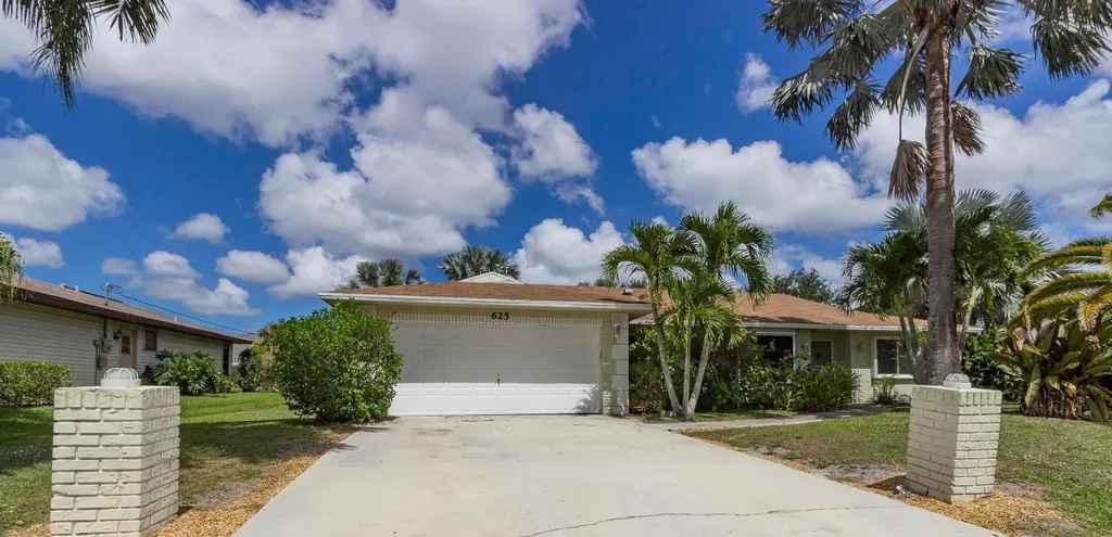 625 SW Empire Street Port St Lucie FL 34983