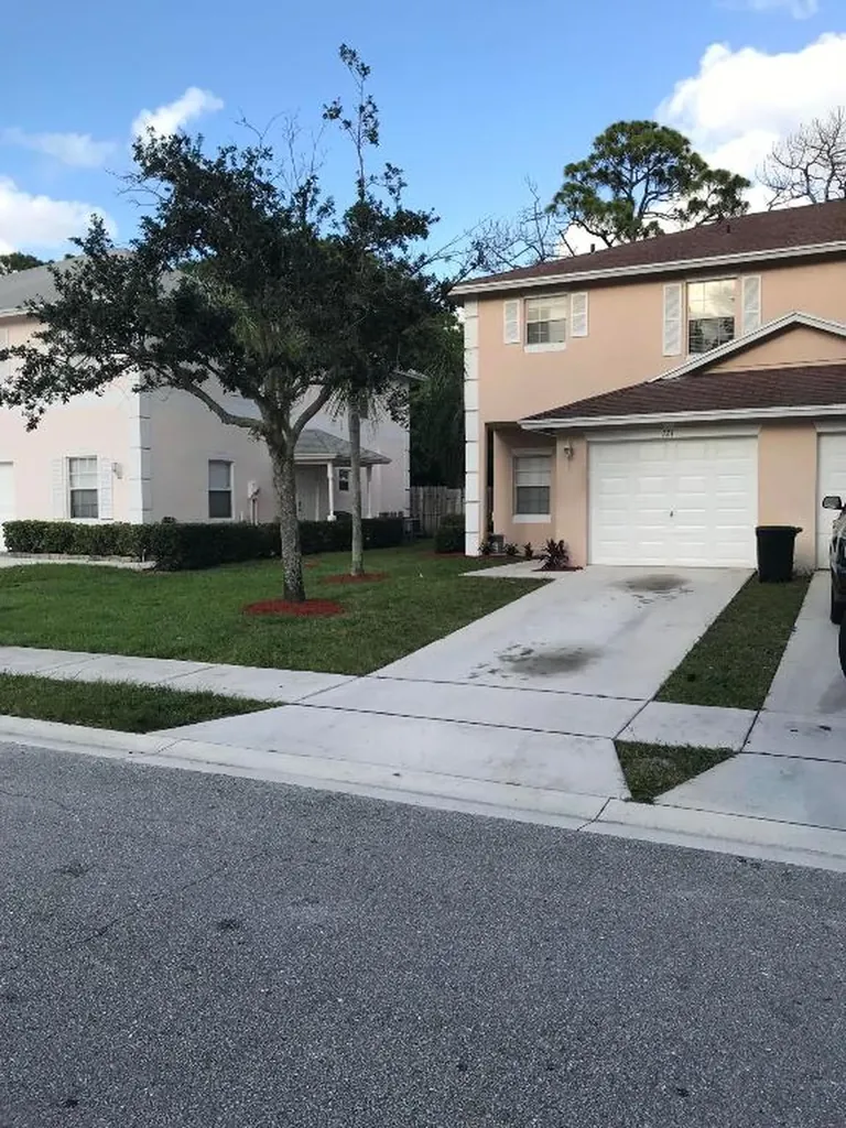 121 Baldwin Boulevard Greenacres FL 33463