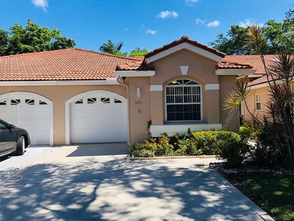 8201 Via Bella Boca Raton FL 33496
