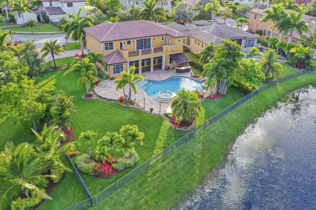 7818 NW 111th Way Parkland FL 33076