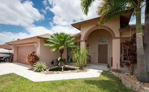571 SW Baoy Avenue Port St Lucie FL 34953