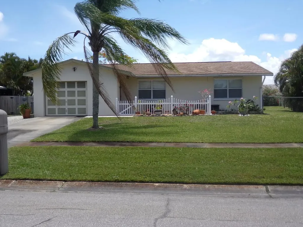 314 NE Camelot Drive Port St Lucie FL 34983
