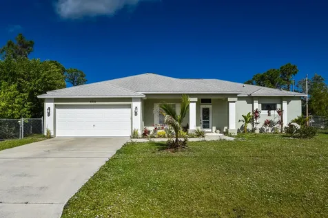5574 NW Cruzan Avenue Port St Lucie FL 34986