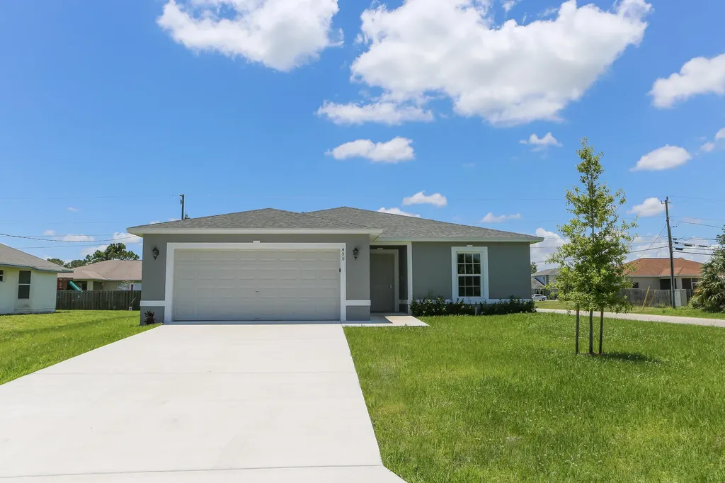 498 SW Dailey Avenue Port St Lucie FL 34953
