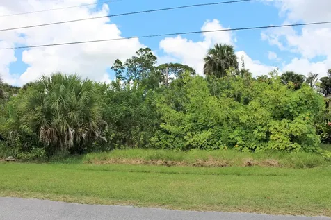 2319 SW Madrid Road Port St Lucie FL 34953