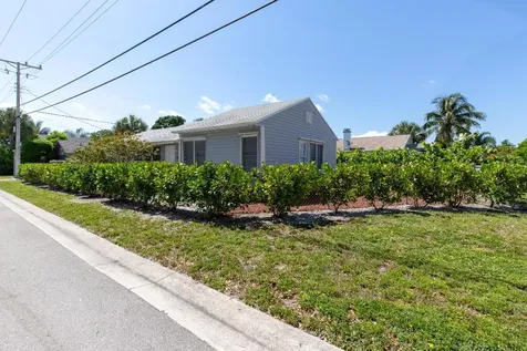 313 16th Avenue N Lake Worth Beach FL 33460