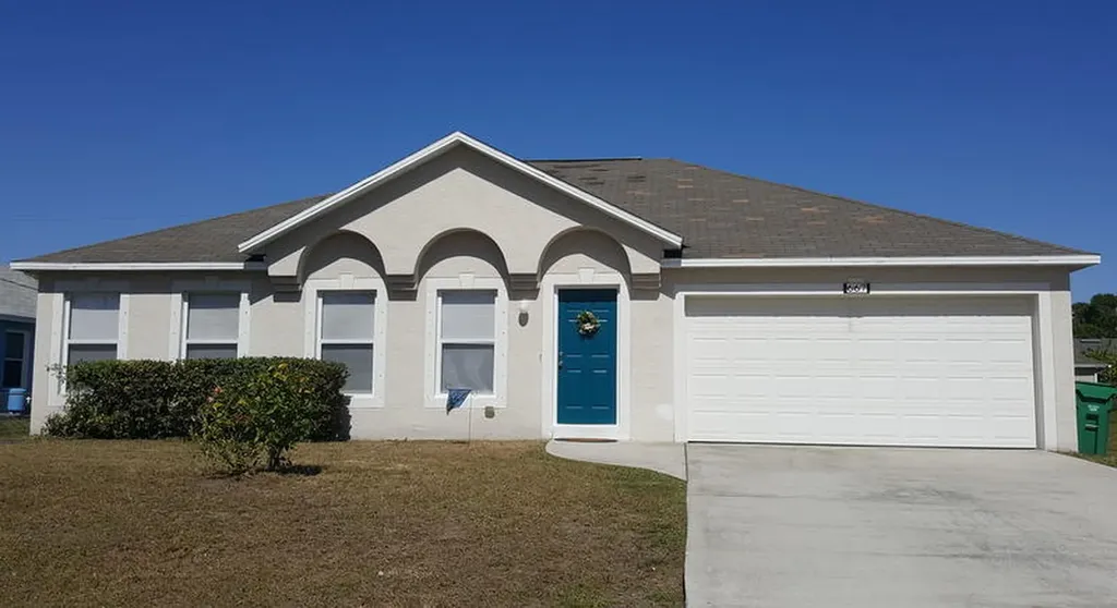 667 SW Sail Terrace Port St Lucie FL 34953